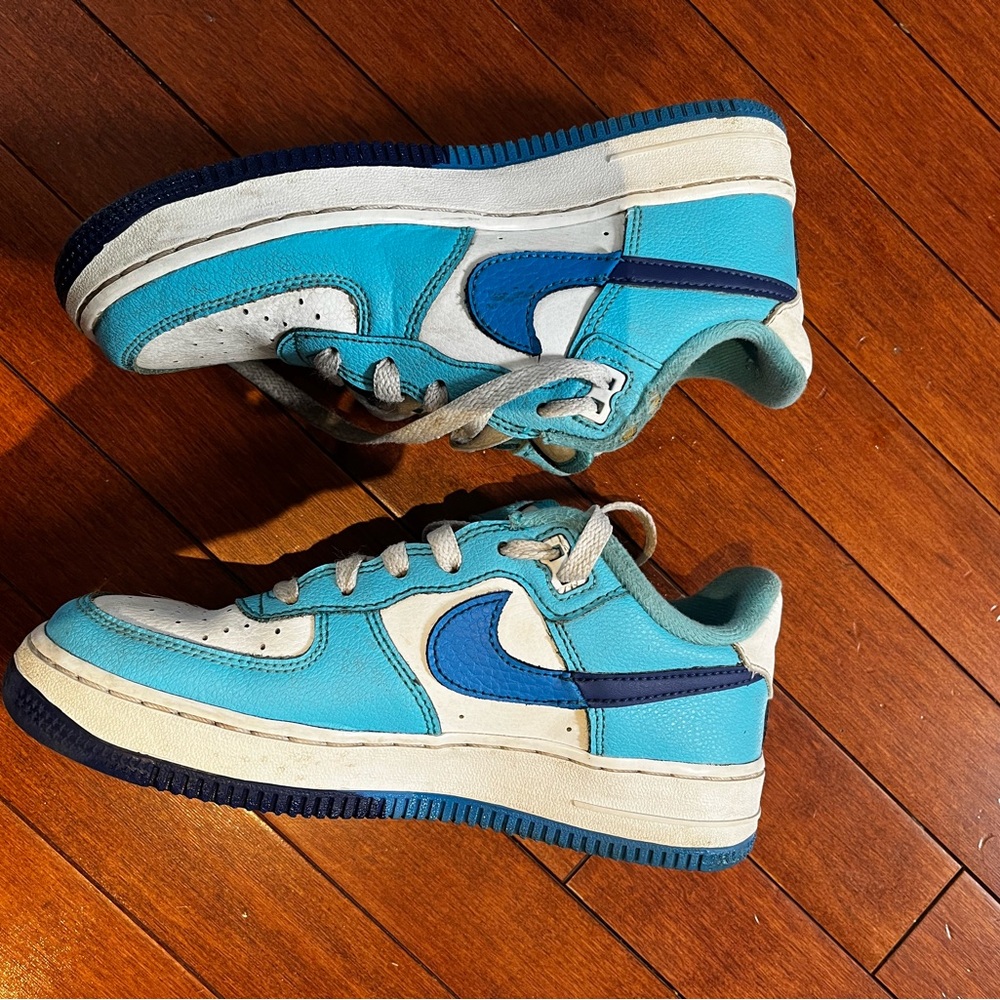Nike Air Blue and White Classic Sneakers